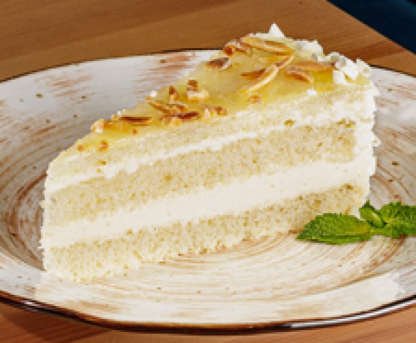 Торт миндальный с ананасами